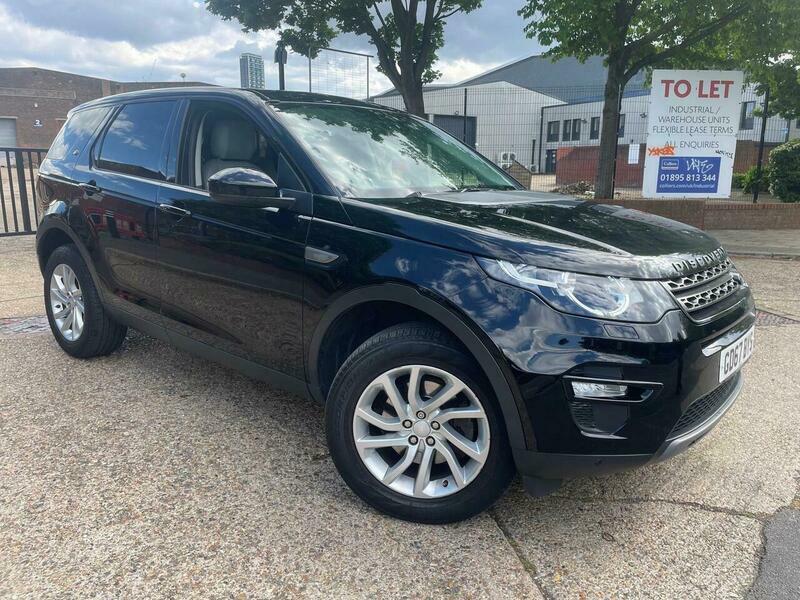 Land Rover Discovery Sport 2.0 Si4 Se Tech Black #5