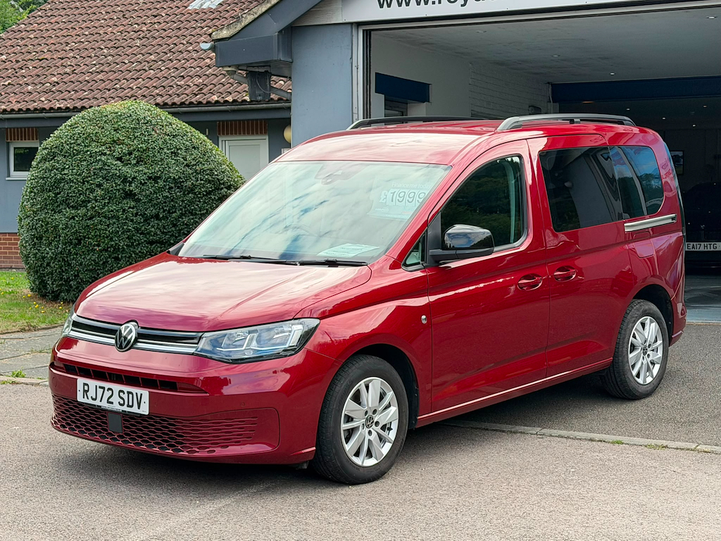 Volkswagen Caddy Life Caddy C20 Life Tsi S-a Red #4