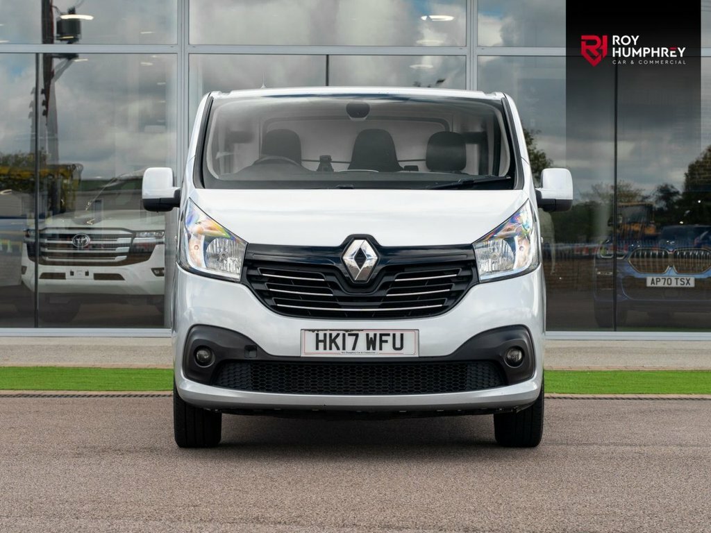 Renault Trafic 1.6L Sport Nav Silver #4