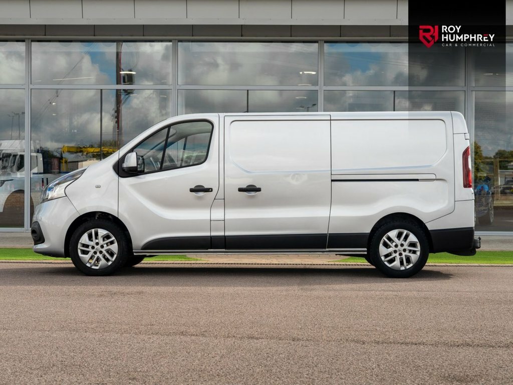 Renault Trafic 1.6L Sport Nav Silver #6