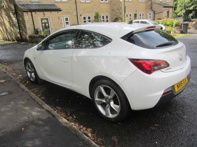 Vauxhall Astra GTC 1.6 Cdti 16V Ecoflex Sri White #3