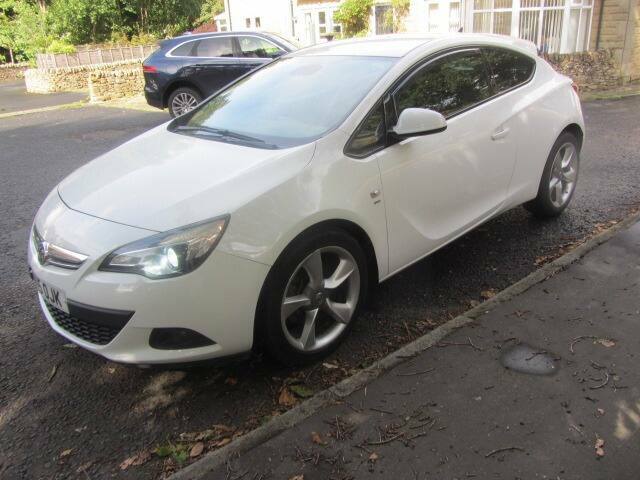 Vauxhall Astra GTC 1.6 Cdti 16V Ecoflex Sri White