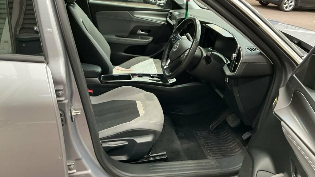 Vauxhall Mokka-e 100Kw Elite Premium 50Kwh White #10