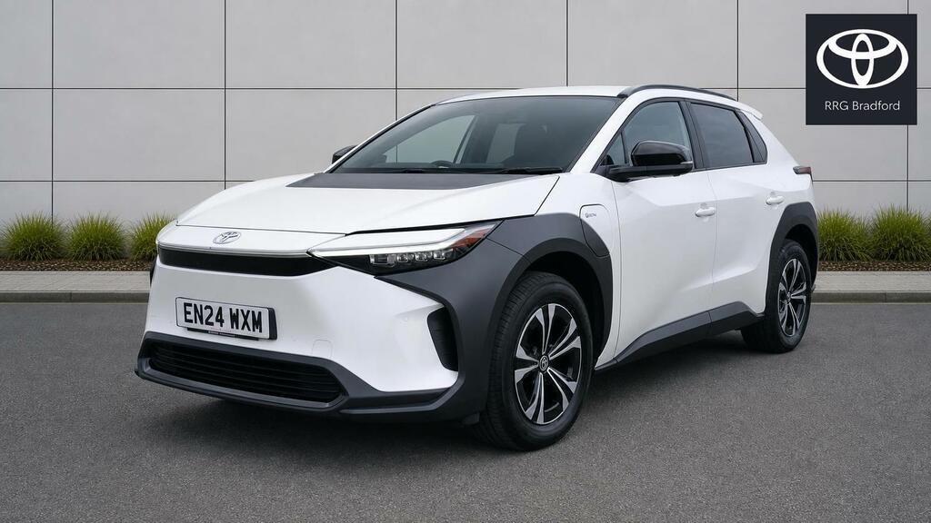 Toyota bZ4X 71.4Kwh Motion 11Kw Obc White #3