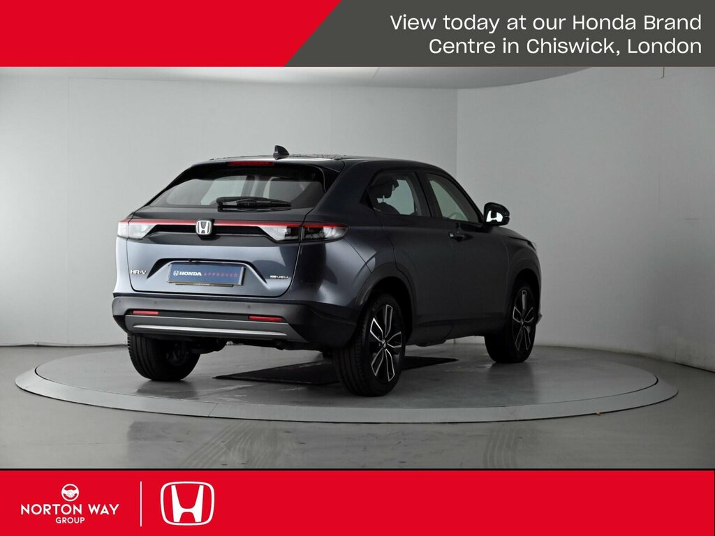 Honda Hr-V Elegance White #26