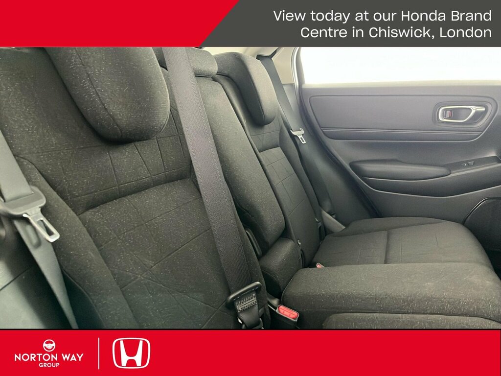 Honda Hr-V Elegance White #57