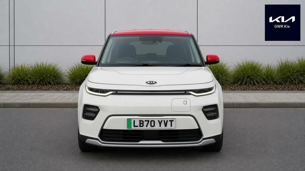 Kia Soul 64Kwh First Edition White #2