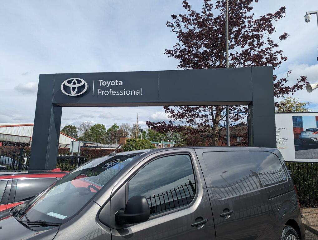 Toyota Rav 4 Dynamic Black #26