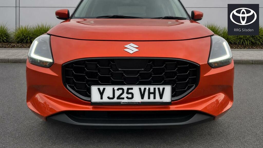 Suzuki Swift 1.2 Mild Hybrid Motion Cvt Red #21