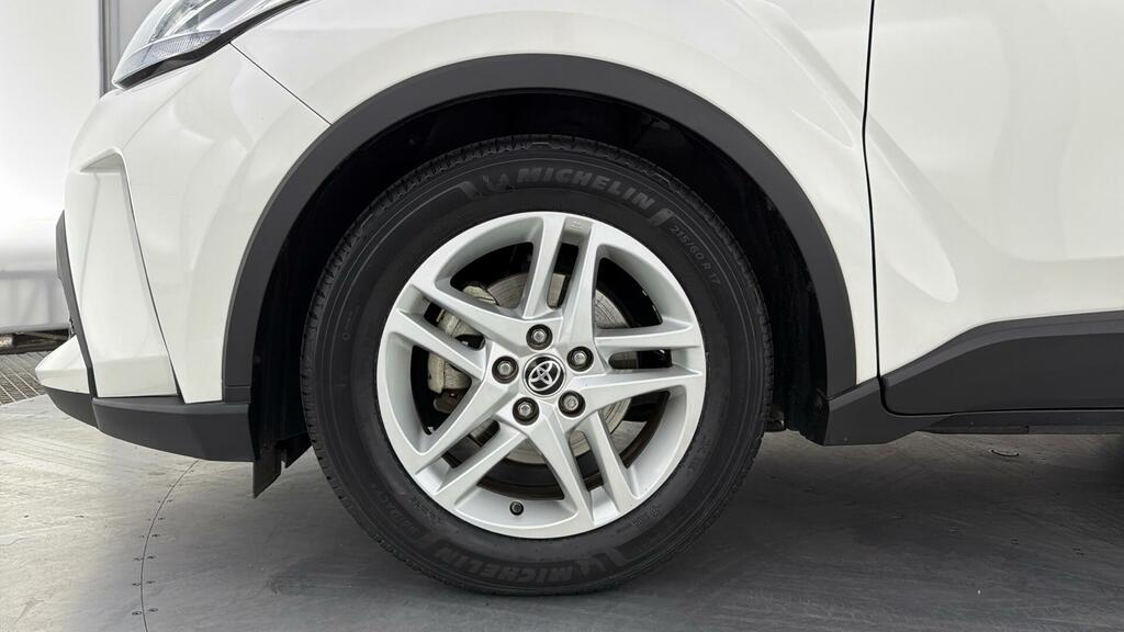 Toyota C-Hr Icon White #26