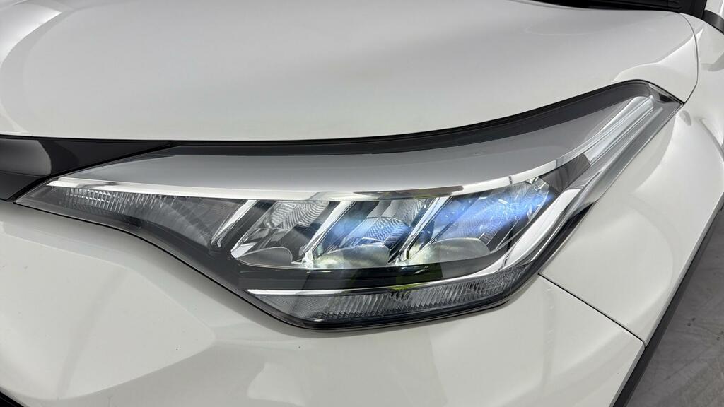 Toyota C-Hr Icon White #21