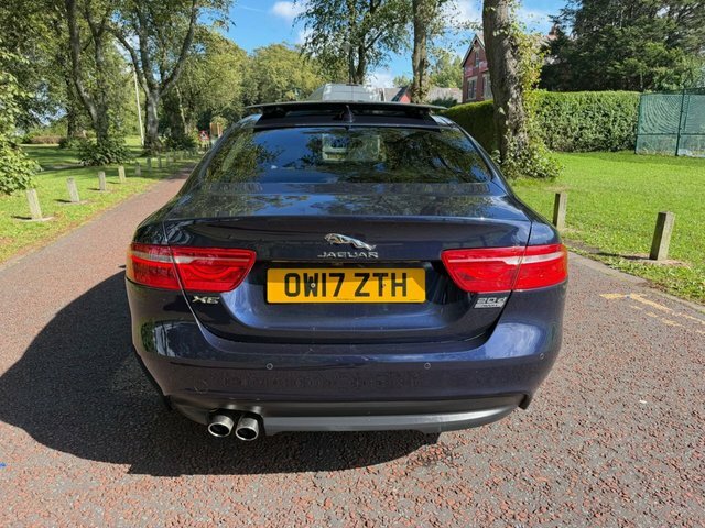 Jaguar XE 2017 2.0D Portfolio Saloon Awd Eur Blue #4