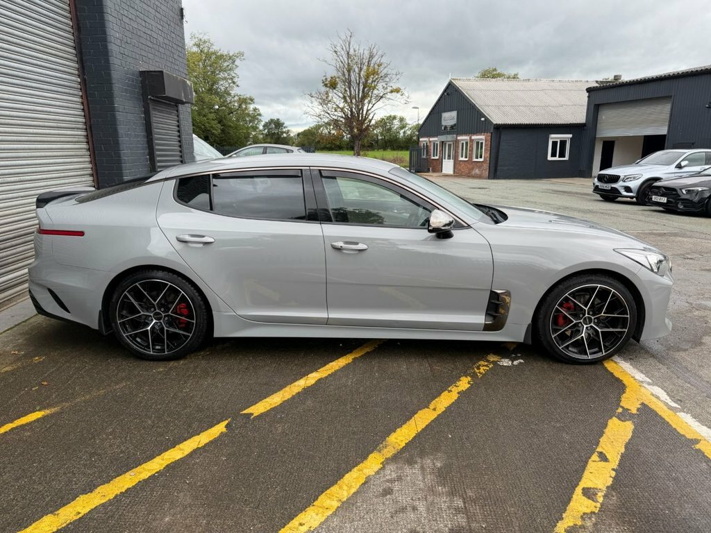 Kia Stinger 3.3 T-gdi Gt S Red #6