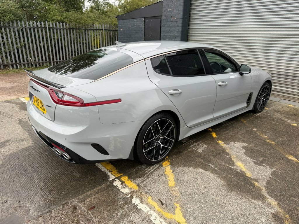 Kia Stinger 3.3 T-gdi Gt S Red #4