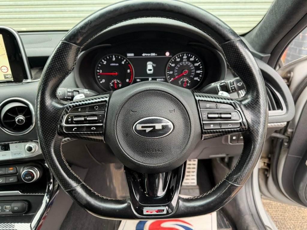 Kia Stinger 3.3 T-gdi Gt S Red #28