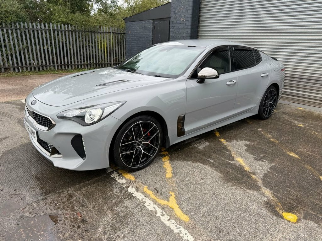 Kia Stinger 3.3 T-gdi Gt S Red #2