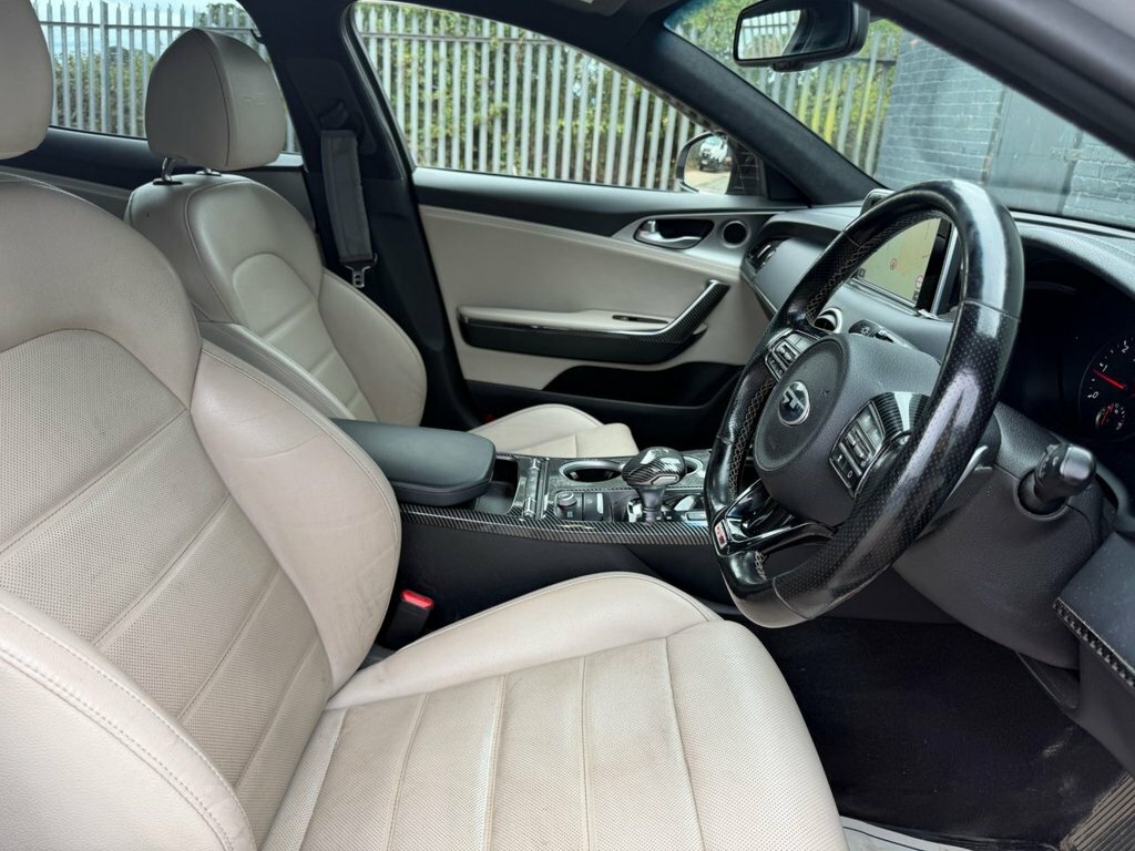 Kia Stinger 3.3 T-gdi Gt S Red #10