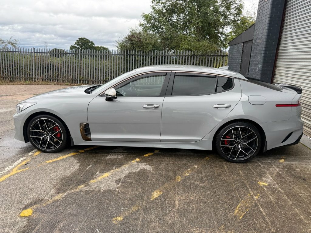 Kia Stinger 3.3 T-gdi Gt S Red #5