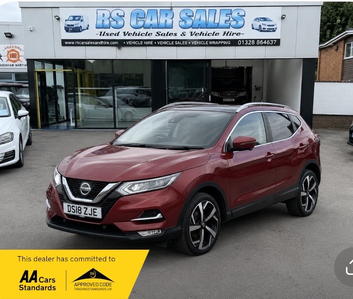 Nissan Qashqai Dci Tekna Red
