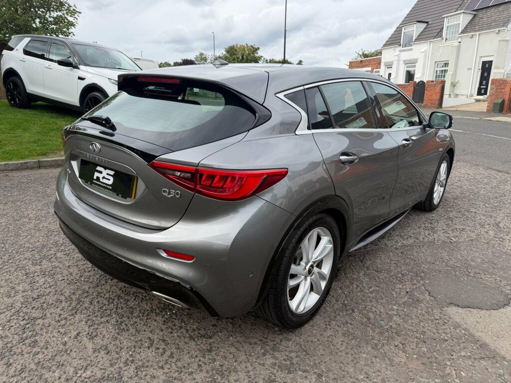 Infiniti Q30 2.2D Premium Dct Awd Euro 6 Ss Grey #6
