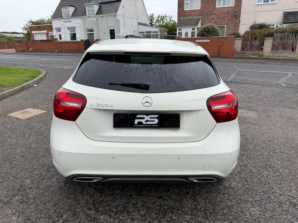 Mercedes-Benz A Class 2.1 A200d Sport Premium 7G-dct Euro 6 Ss White #6