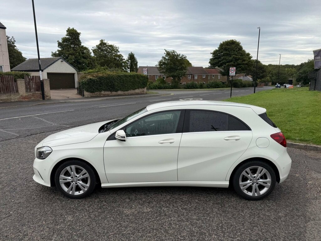Mercedes-Benz A Class 2.1 A200d Sport Premium 7G-dct Euro 6 Ss White #4