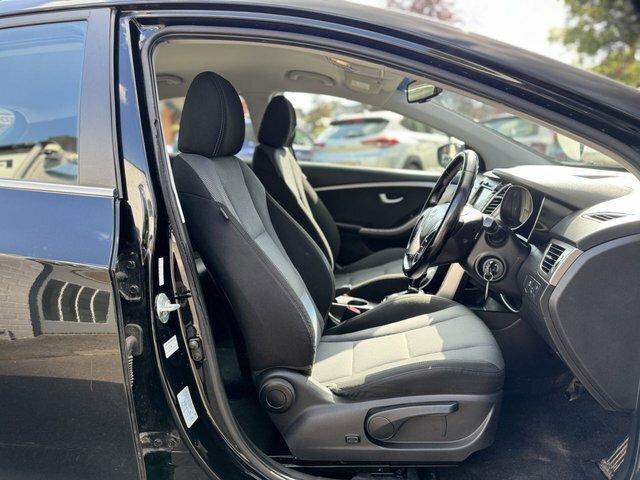Hyundai I30 1.6 Crdi Black #11