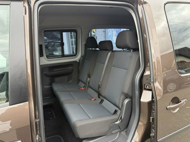 Volkswagen Caddy Maxi Life Mpv Red #14