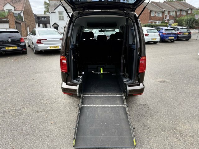 Volkswagen Caddy Maxi Life Mpv Red #16