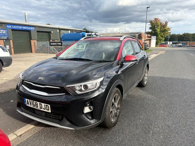 Kia Stonic T-gdi First Edition Suv Black #2