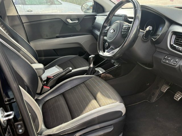 Kia Stonic T-gdi First Edition Suv Black #4
