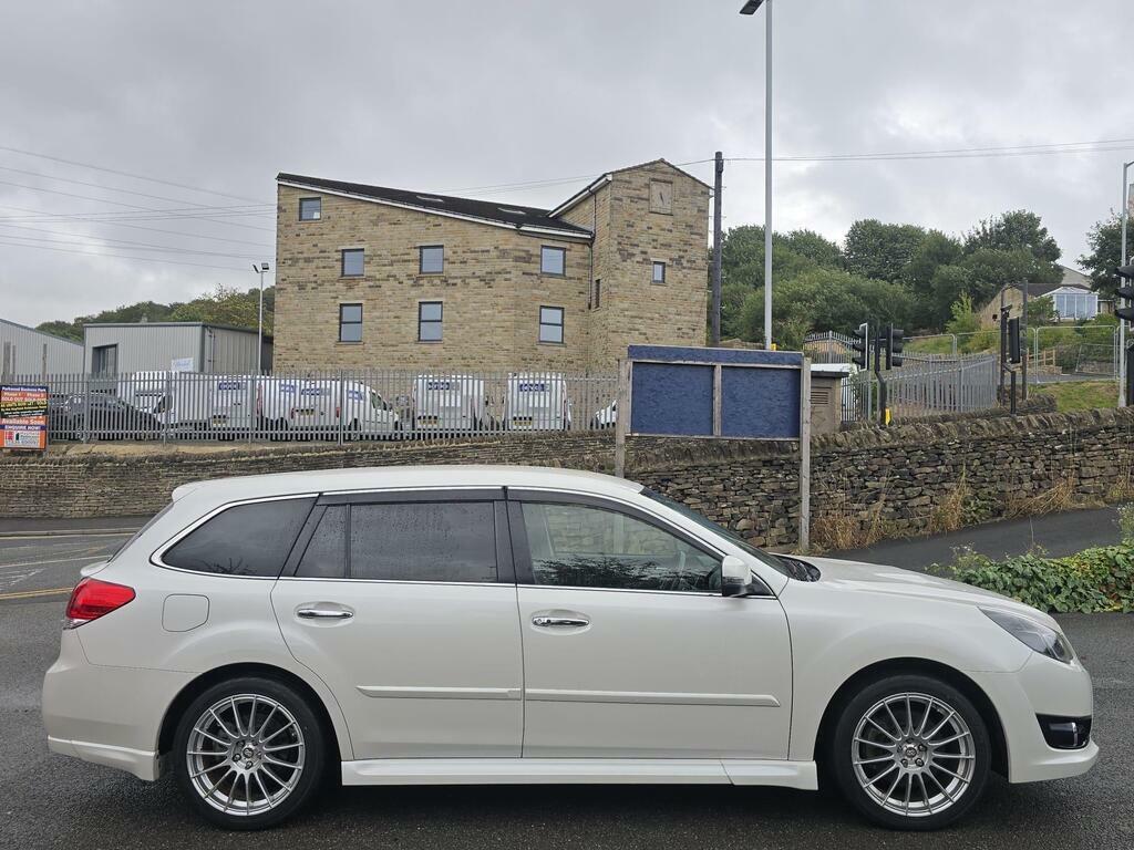 Subaru Legacy Es Nav White #9
