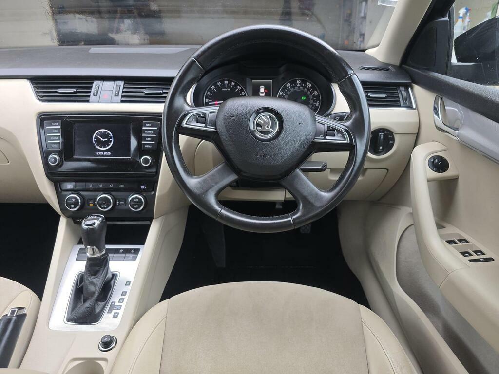 Skoda Octavia 2014 2.0 Tdi Se Euro 5 Ss Silver #16