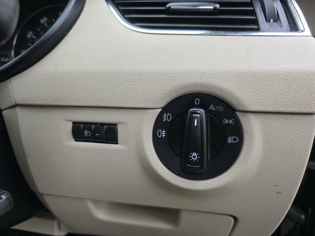 Skoda Octavia 2014 2.0 Tdi Se Euro 5 Ss Silver #10