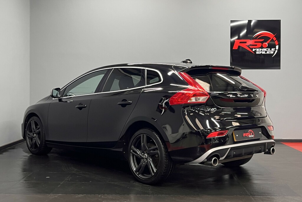 Volvo V40 Hatchback 2.0 T5 R-design Pro Hatchback Black #2