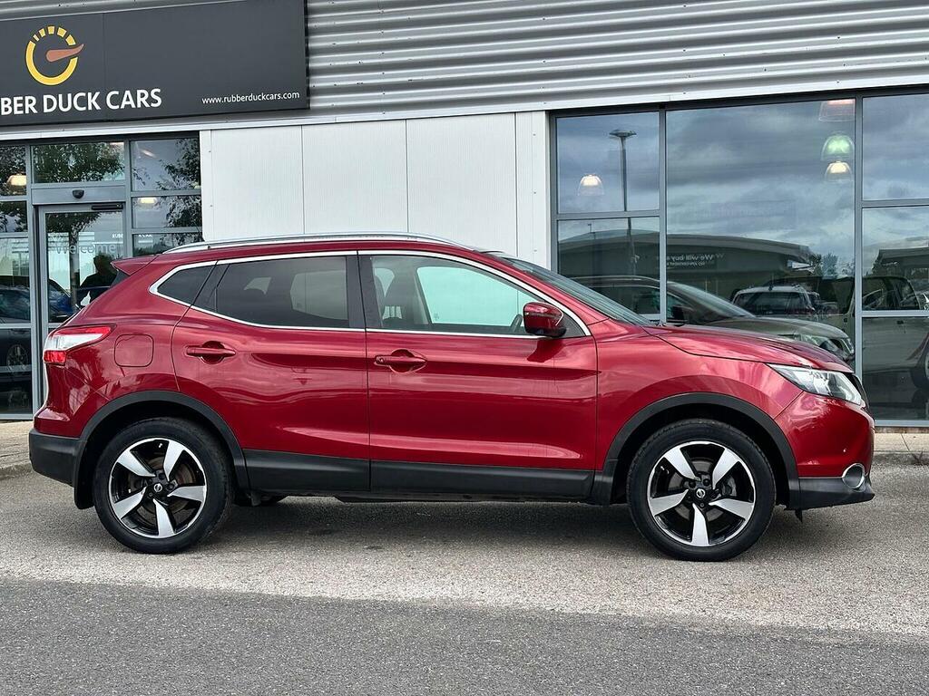 Nissan Qashqai 1.5 Dci N-connecta 2Wd Euro 6 Ss Red #3