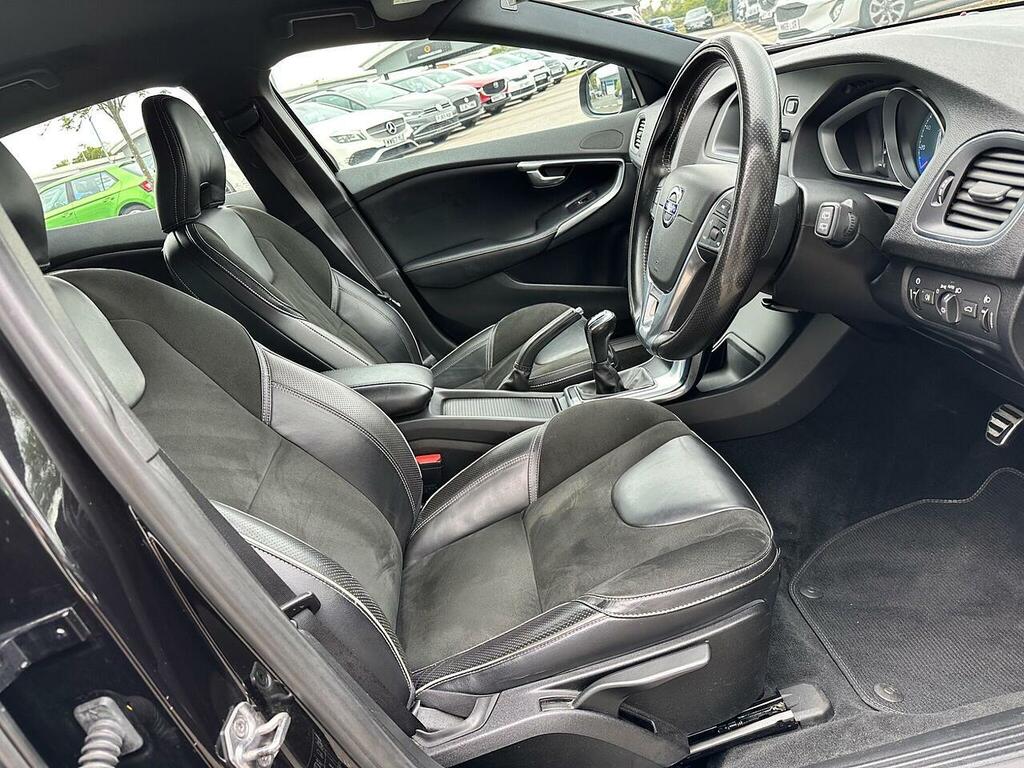Volvo V40 T2 R-design White #12