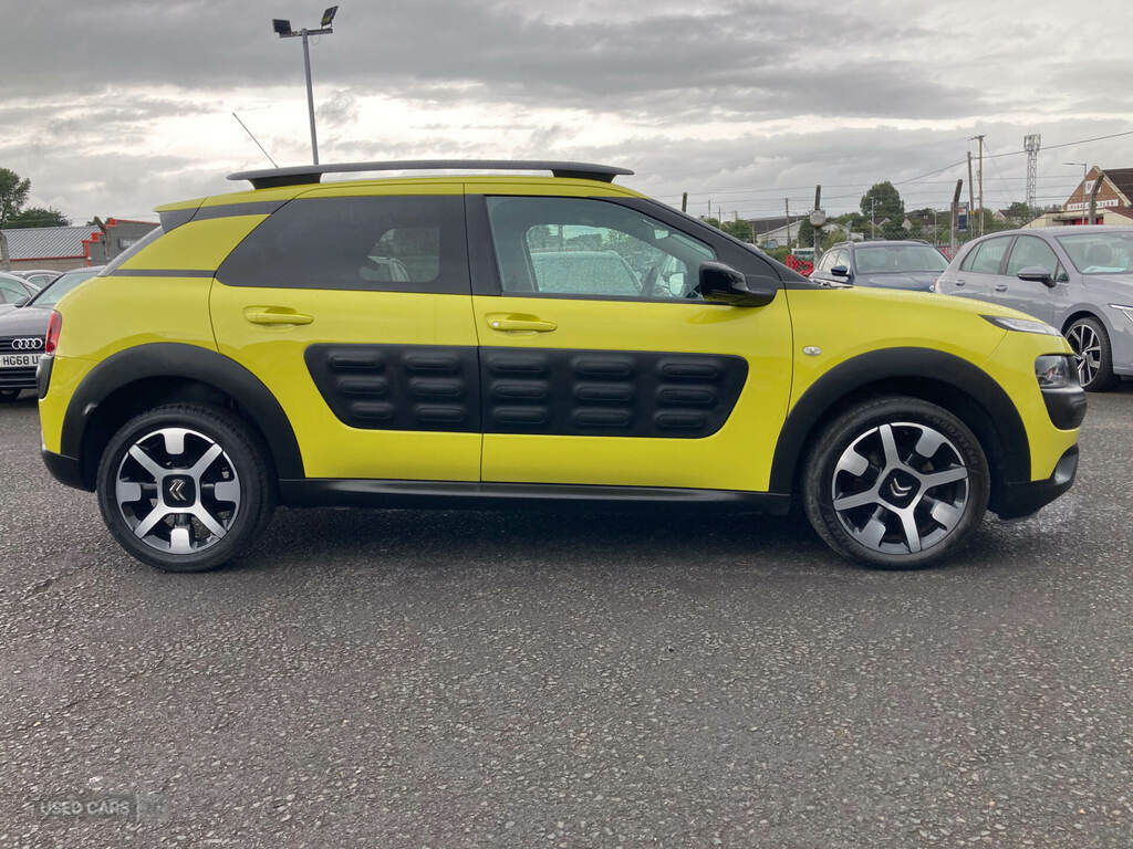 Citroen C4 Cactus 1.6 Bluehdi Flair Yellow #2