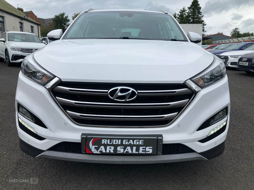 Hyundai Tucson 1.7 Crdi Blue Drive Sport Edition 2Wd White #3