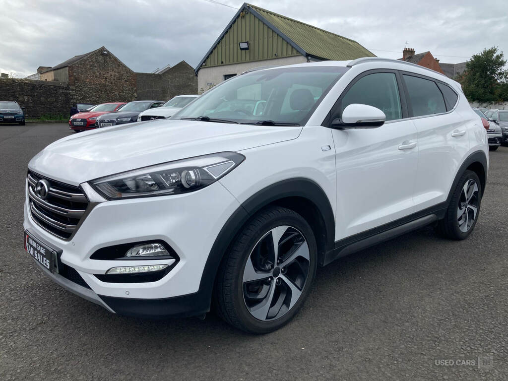 Hyundai Tucson 1.7 Crdi Blue Drive Sport Edition 2Wd White #4