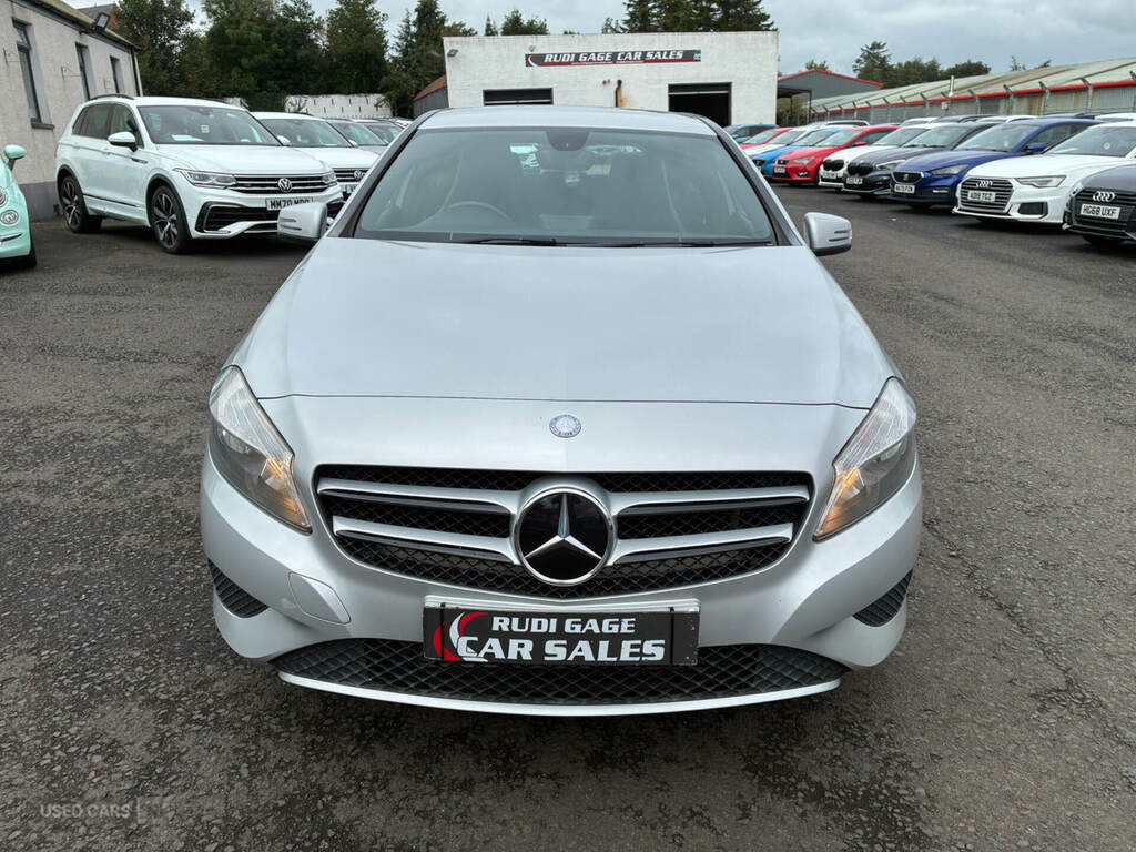 Mercedes-Benz A Class A200 Cdi Blueefficiency Sport YE63XFV Silver #2