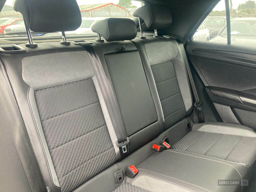 Volkswagen T-Roc 1.5 Tsi Evo Active Dsg White #11