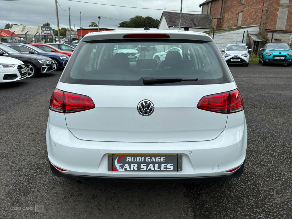 Volkswagen Golf 1.6 Tdi 110 Match Edition White #6