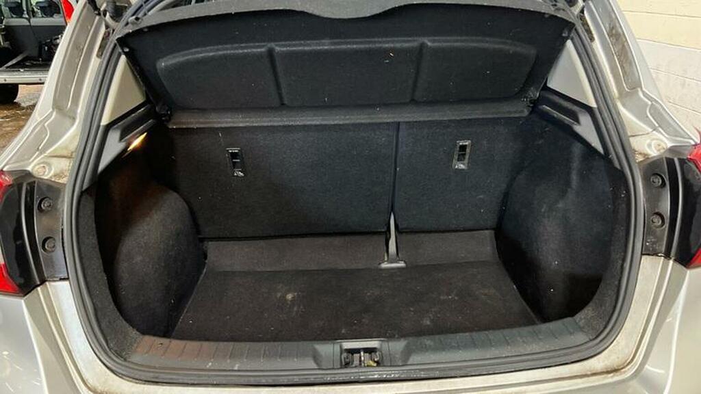 Nissan Pulsar Pulsar Acenta Dig-t Black #9