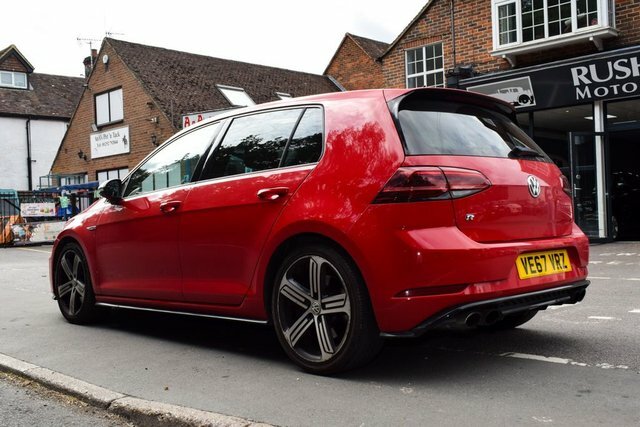 Volkswagen Golf 2017 2.0 Tsi Bluemotion Tech R Hatchback Petro Red #4