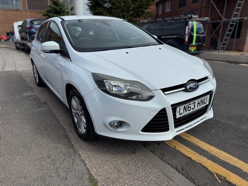 Ford Focus 1.6 Titanium Powershift Euro White #6