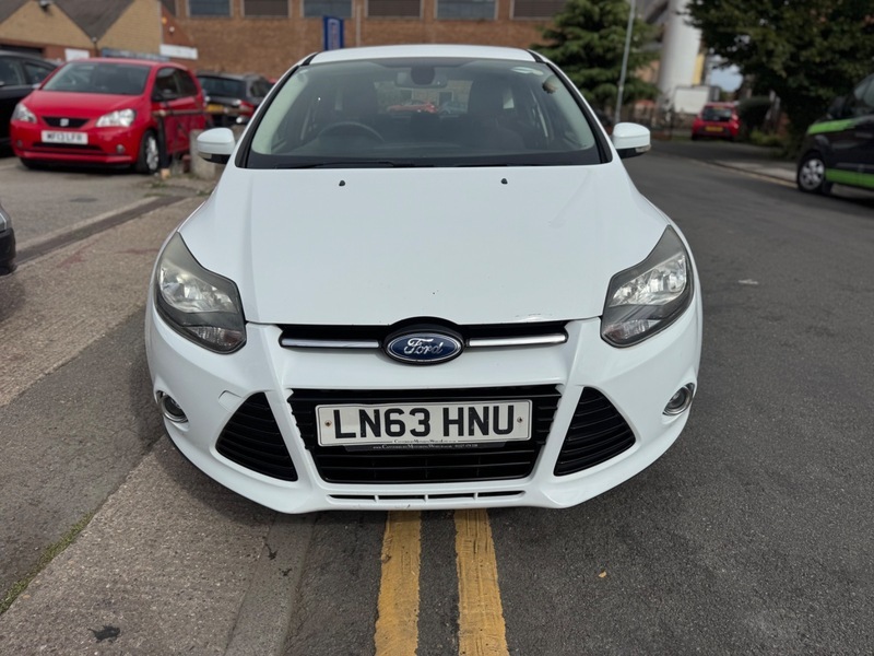 Ford Focus 1.6 Titanium Powershift Euro White #4