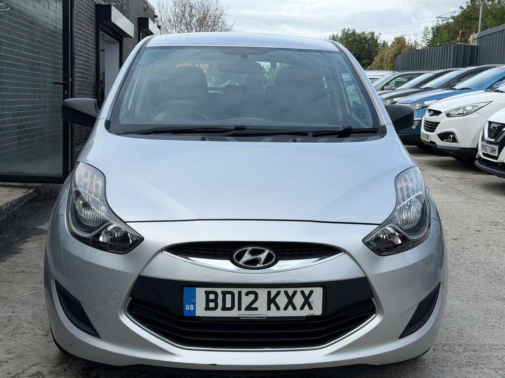 Hyundai Ix20 1.4 Crdi Classic Euro 5 Ss Silver #2