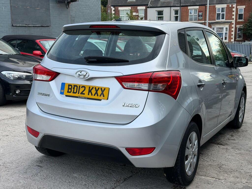 Hyundai Ix20 1.4 Crdi Classic Euro 5 Ss Silver #4