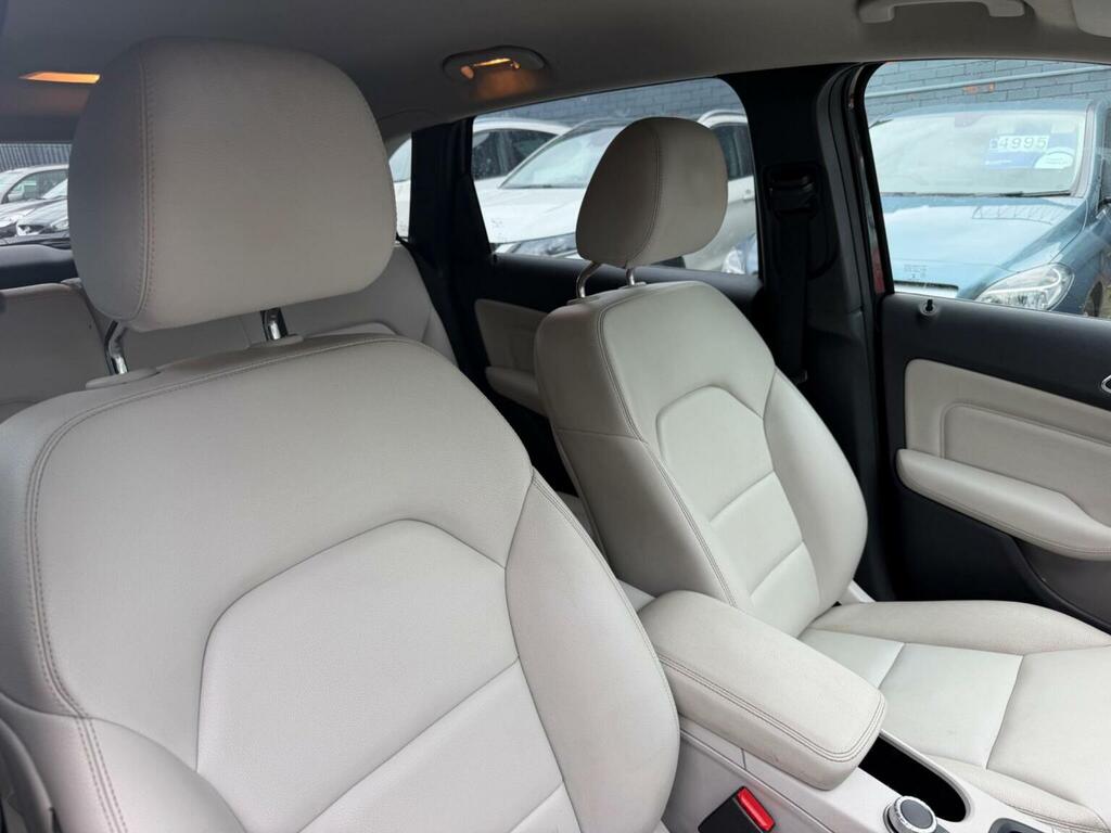 Mercedes-Benz B Class Purple #12
